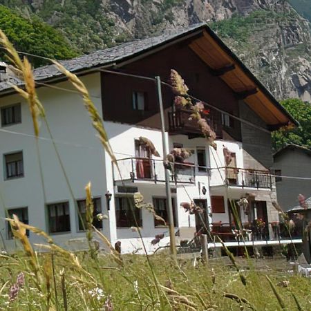 Hotel Laurent Gaby Buitenkant foto