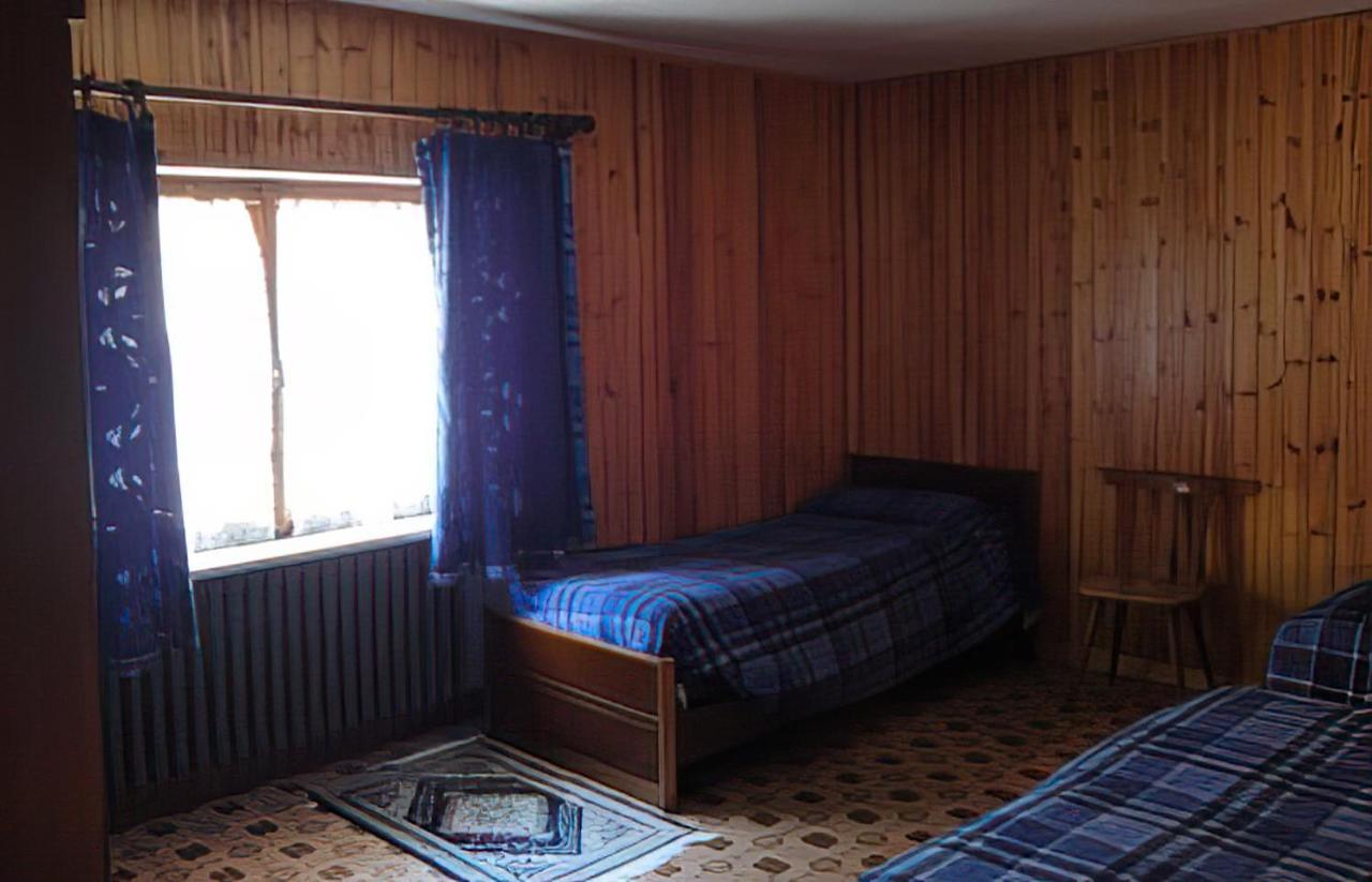 Hotel Laurent Gaby Buitenkant foto