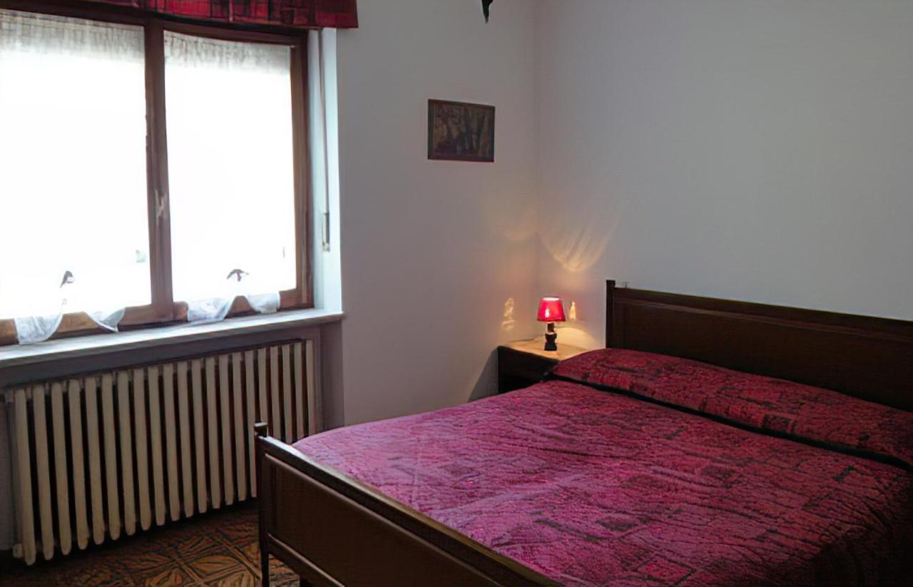 Hotel Laurent Gaby Buitenkant foto