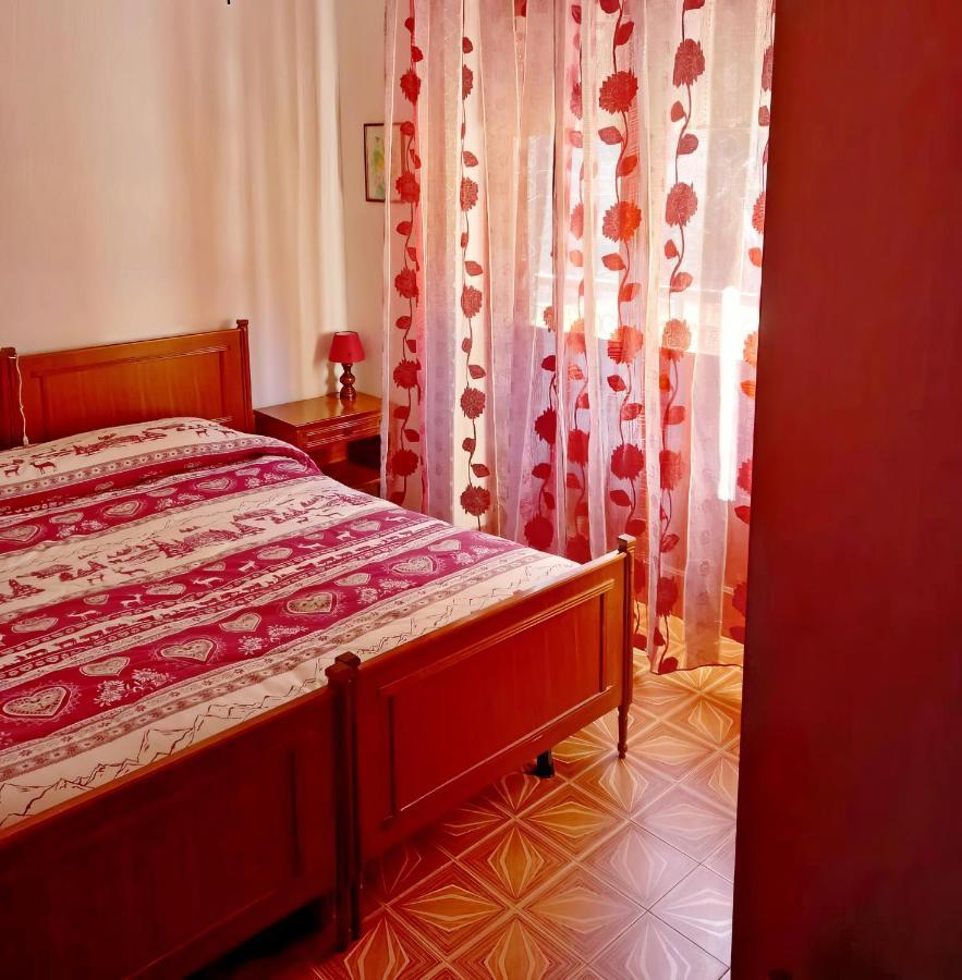 Hotel Laurent Gaby Buitenkant foto